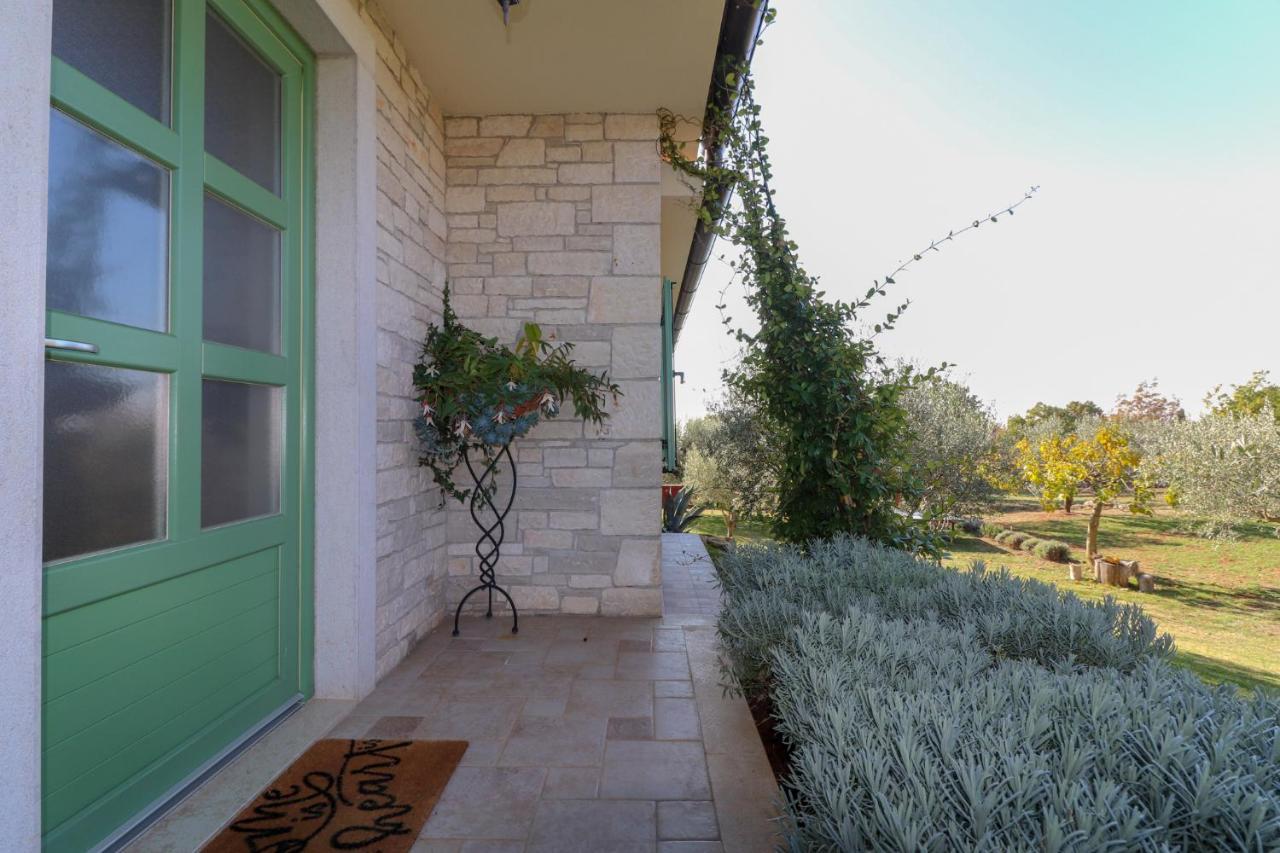 Villa Nona Marija Sveti Lovreč Pazenatički Exterior foto